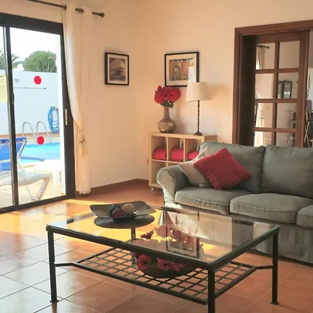 וילה Casa Georgiana, Playa Blanca, Private Heated Pool פלאיה בלנקה