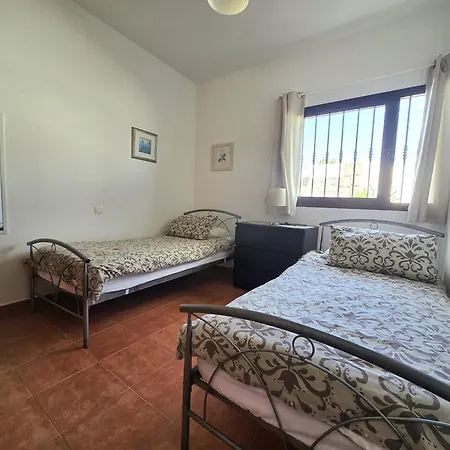 וילה Casa Georgiana, Playa Blanca, Private Heated Pool פלאיה בלנקה